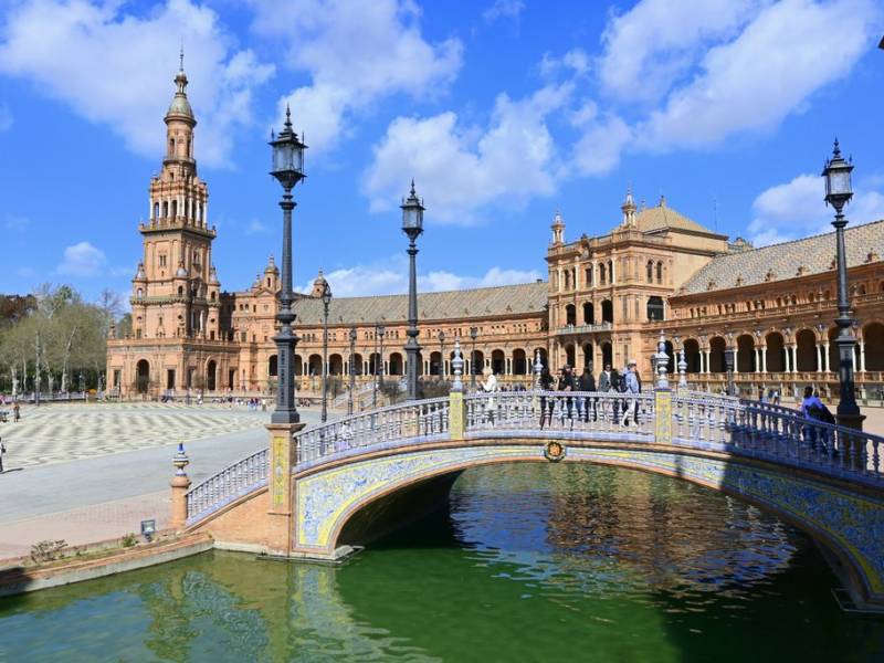 Park Marii Luizy w Sewilli – pamiątka po wielkiej Wystawie Iberoamerykańskiej w 1929 roku